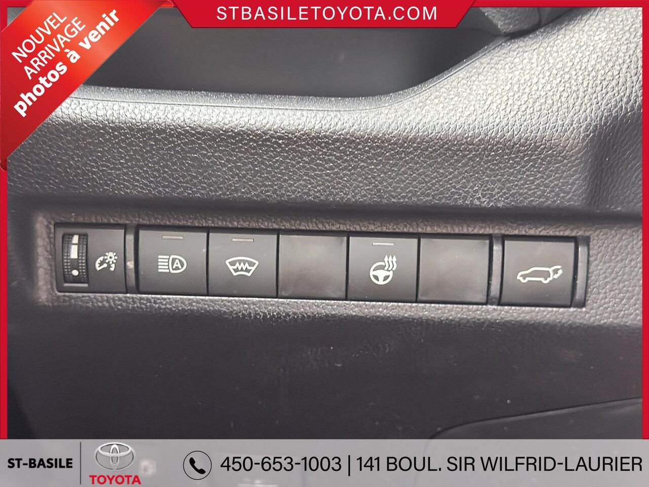 TOYOTA RAV4 Hybride 2025 Blanc Saint-Basile-le-Grand - photo #5