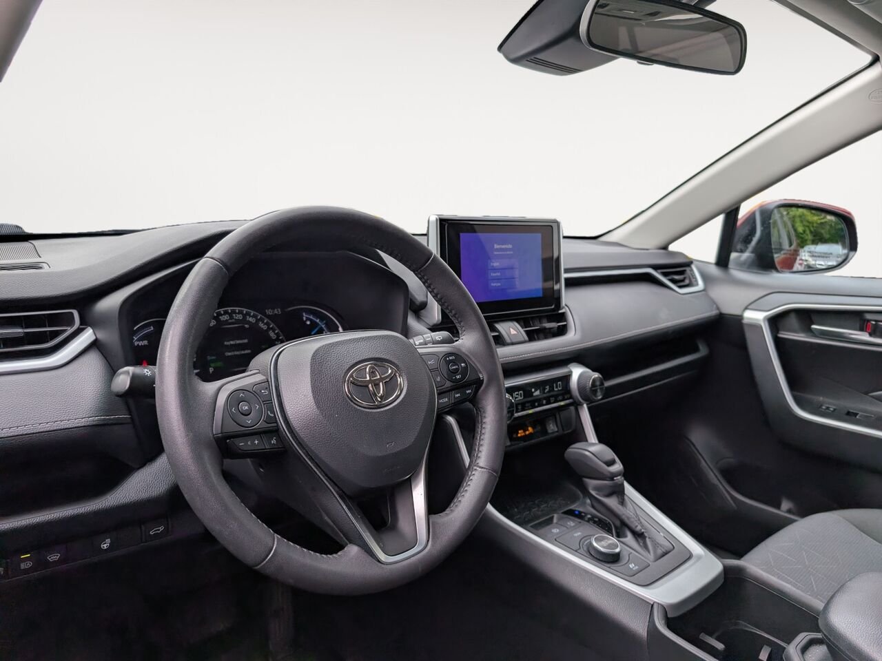 Toyota RAV4 Hybride XLE/AWD/SIÈGES CHAUFFANTS/VOLANT CHAUFFANT/TOIT OUVRANT/BLUETOOTH/AC BIZONE 2023 Rouge Sherbrooke - photo #8