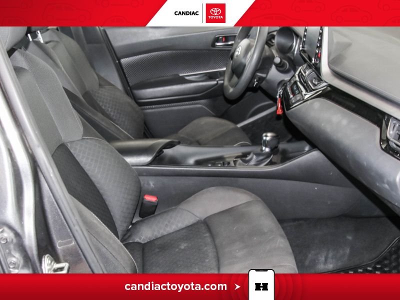 2022 Toyota C-HR Grey Laval - photo #20