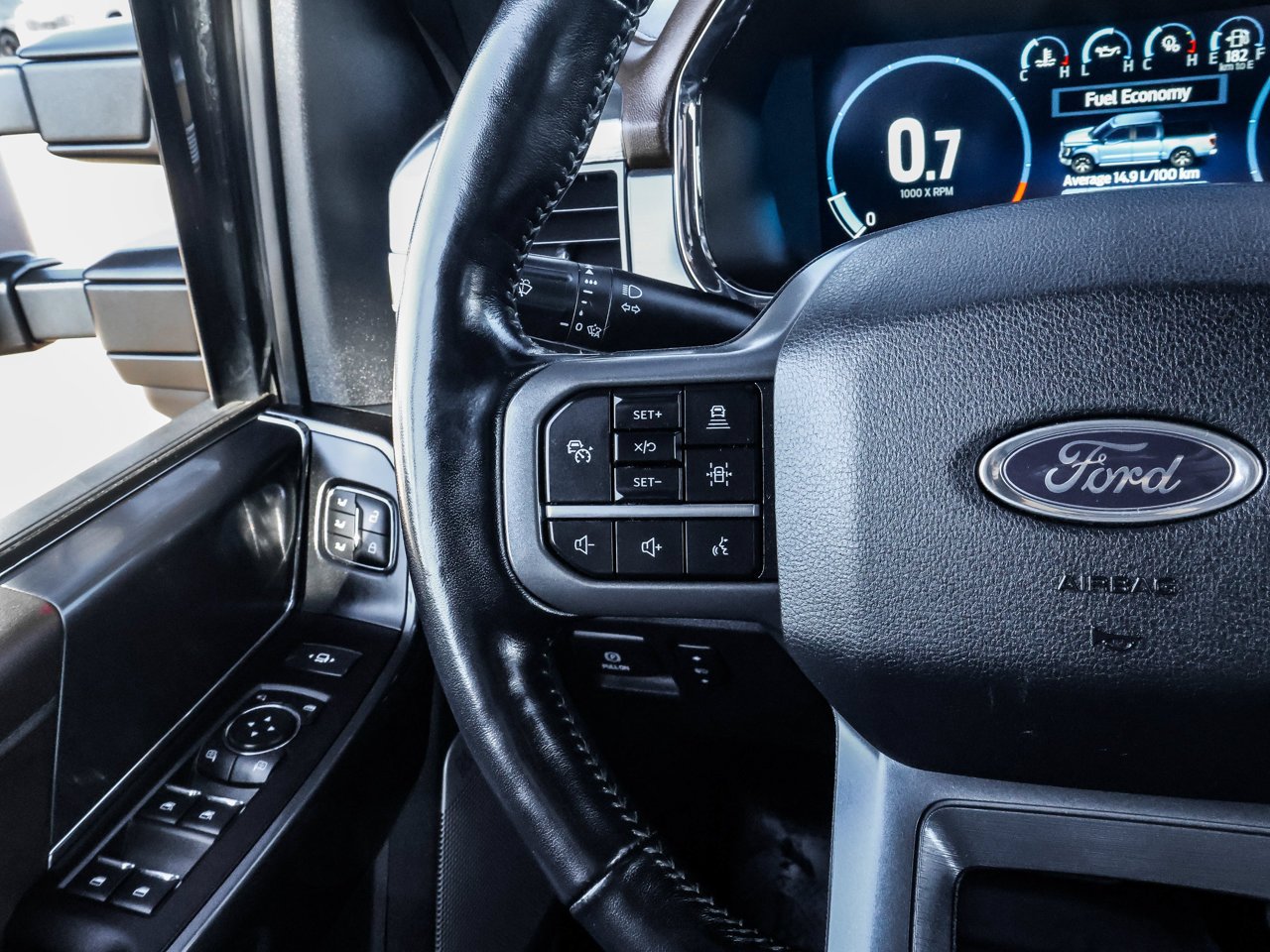 2021 Ford F-150 LARIAT 4WD SuperCrew 6.5' Box Red Sherwood Park - photo #22