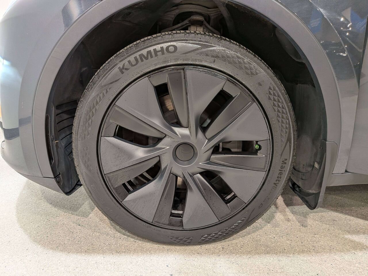 Tesla Model Y 2024 Gris Val-David - photo #33