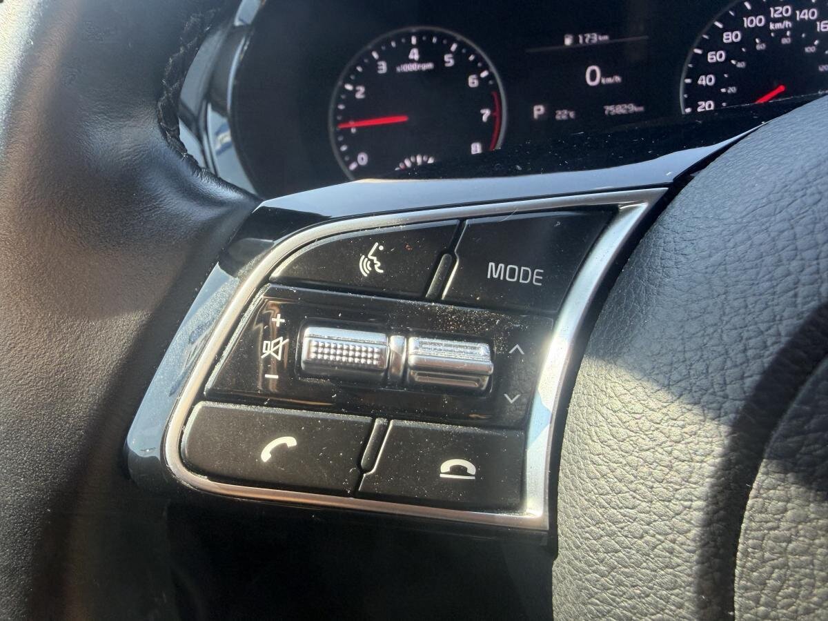 2021 Kia Seltos Black  - photo #9