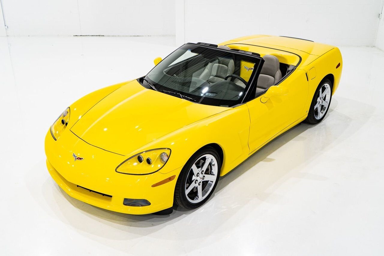 Chevrolet Corvette PRIX EN USD | With Only 900km (563mi) From New With Window Sticker 2008 Jaune Montréal - photo #29