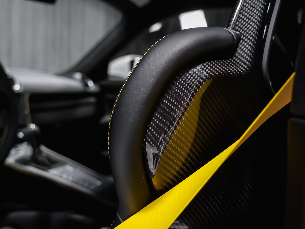 2025 Porsche 718 Cayman GT4 RS White Montreal - photo #26