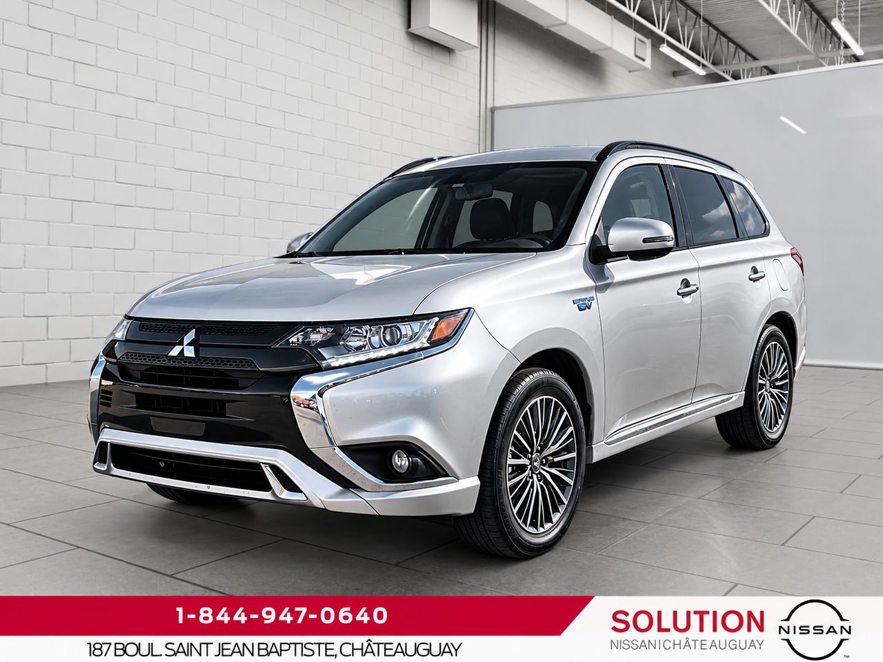 Silver 2022 Mitsubishi Outlander Hybrid Plug-in SUV / Crossover Automatic