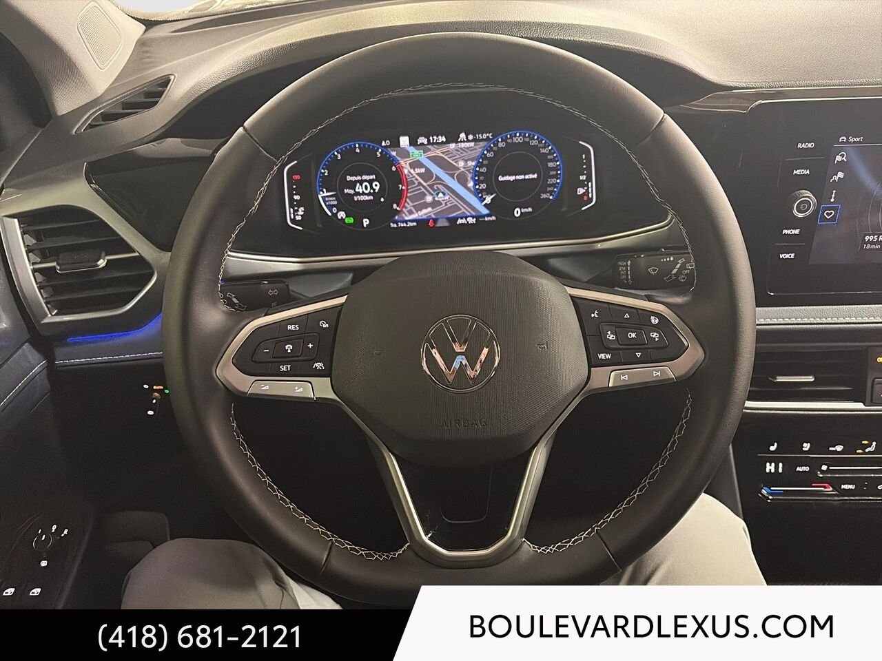 2025 Volkswagen Taos Silver Quebec - photo #11