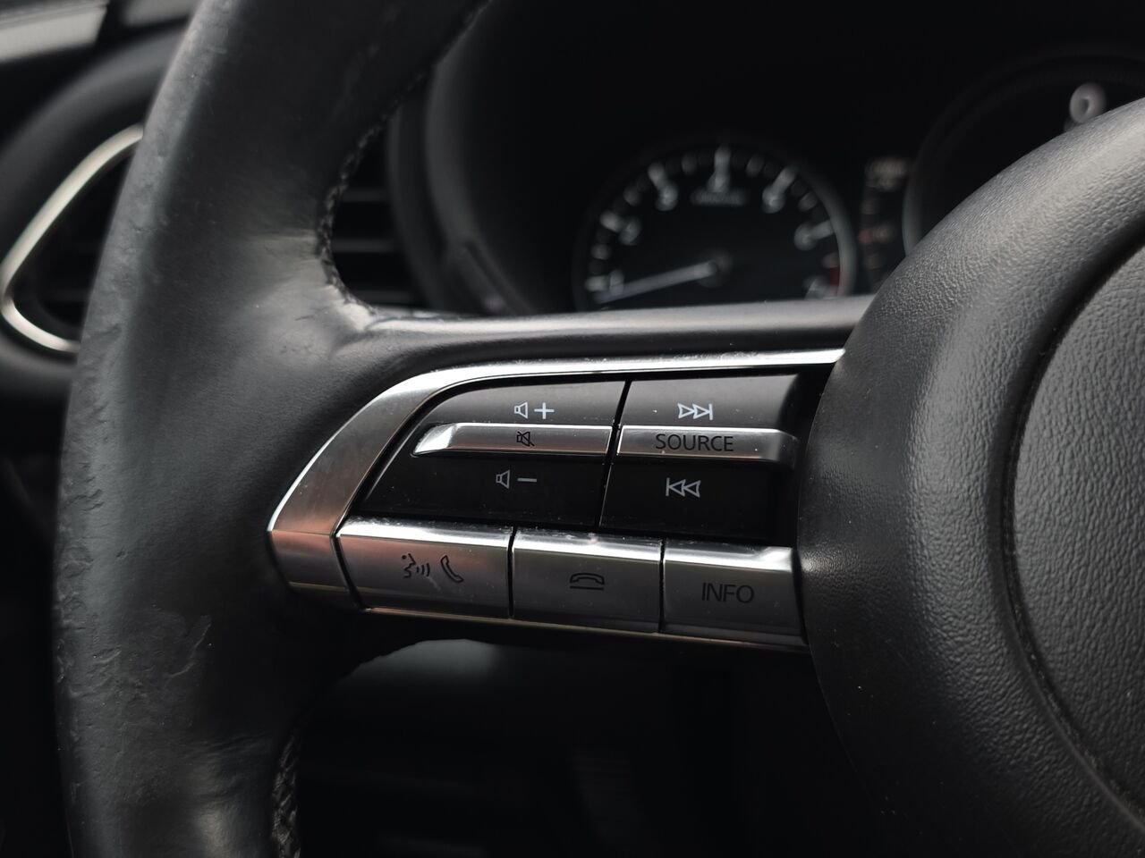 2023 Mazda CX-30 GS TI, INTÉGRALE, SIÈGES CHAUFFANTS, AUXILIÈRE, VOLANT CHAUFFANT Red Val-David - photo #26