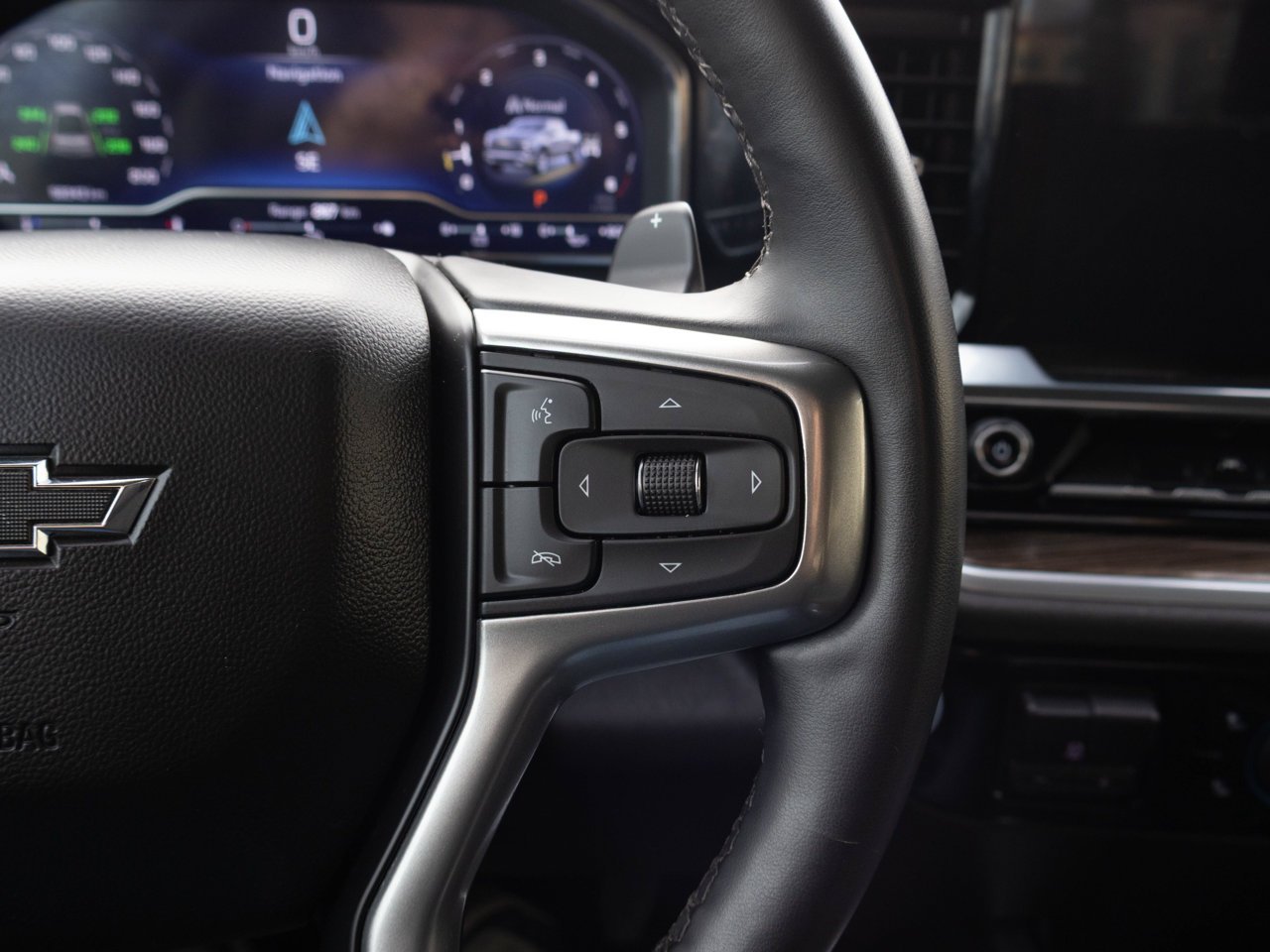 2024 Chevrolet Silverado 1500 4WD Crew Cab 147 RST White Sherwood Park - photo #22