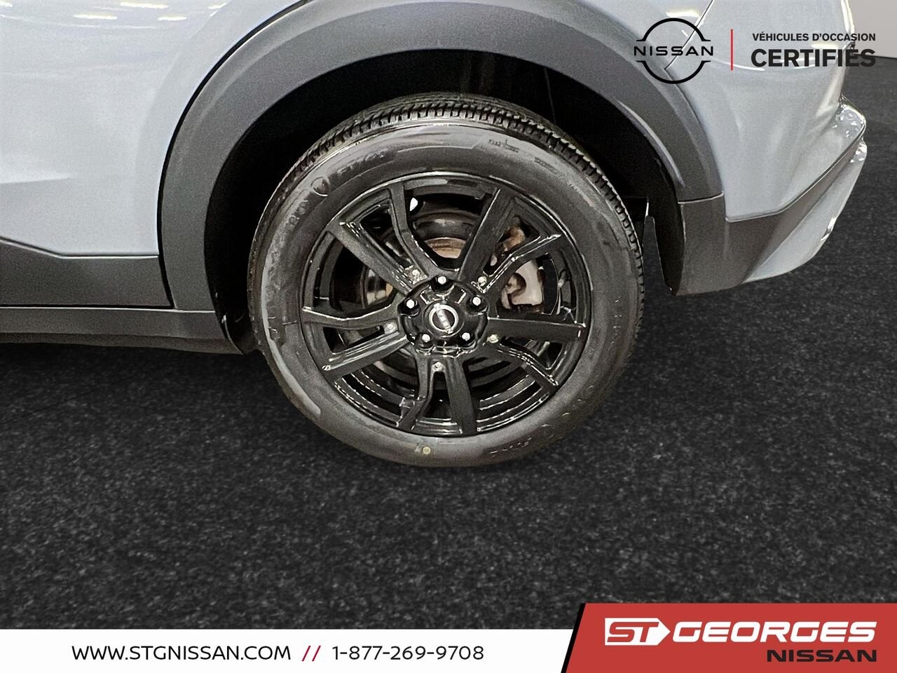 Nissan Kicks 2023 Gris Saint-Georges - photo #6
