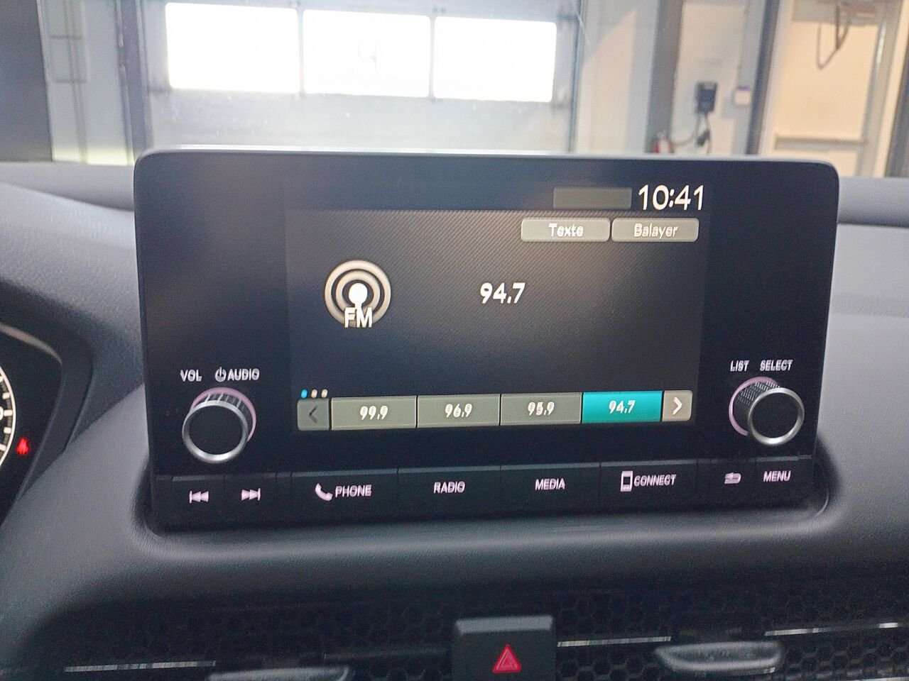 2025 Honda HR-V Silver Blainville - photo #25