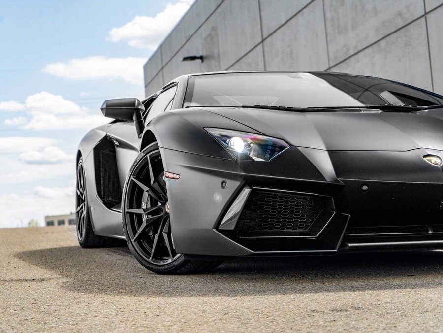 2016 Lamborghini Aventador 2016 Black