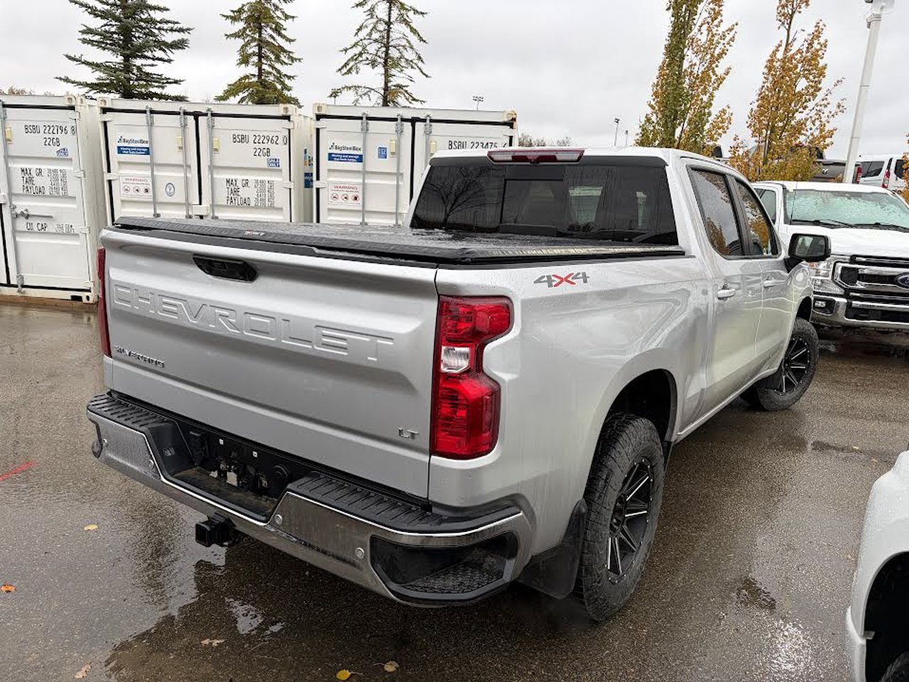 2022 Chevrolet Silverado 1500 4WD Crew Cab 147 LT Grey Sherwood Park - photo #4