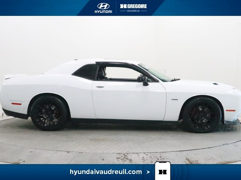 2016 Dodge Challenger White Laval - photo #12