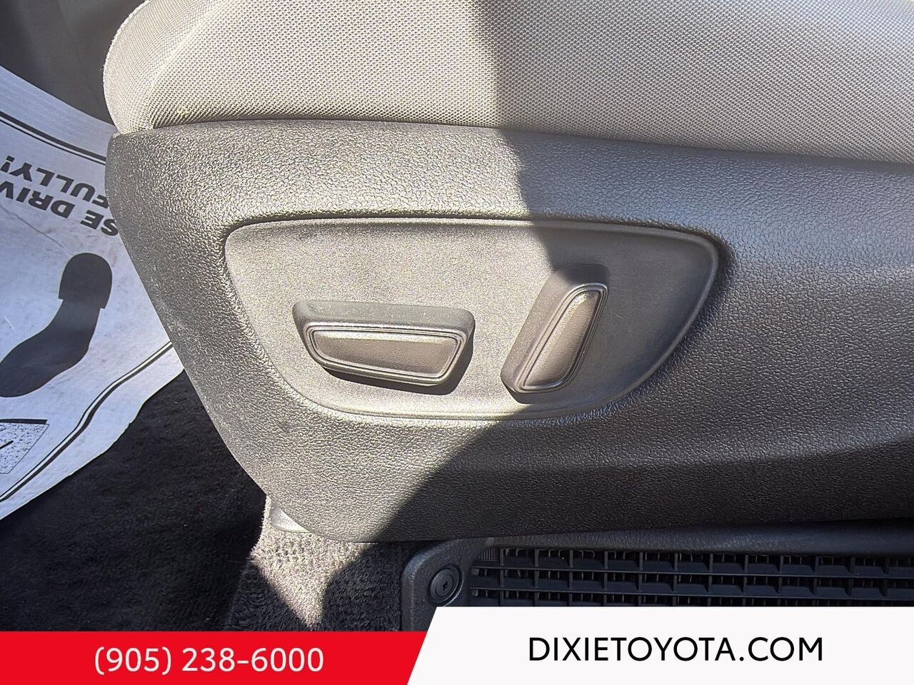 2024 Toyota Sienna HYBRID LE FWD / HEATED SEATS / POWER SLIDING DOORS / 8 SEATER / CARPLAY AND ANDROID AUTO White Mississauga - photo #9