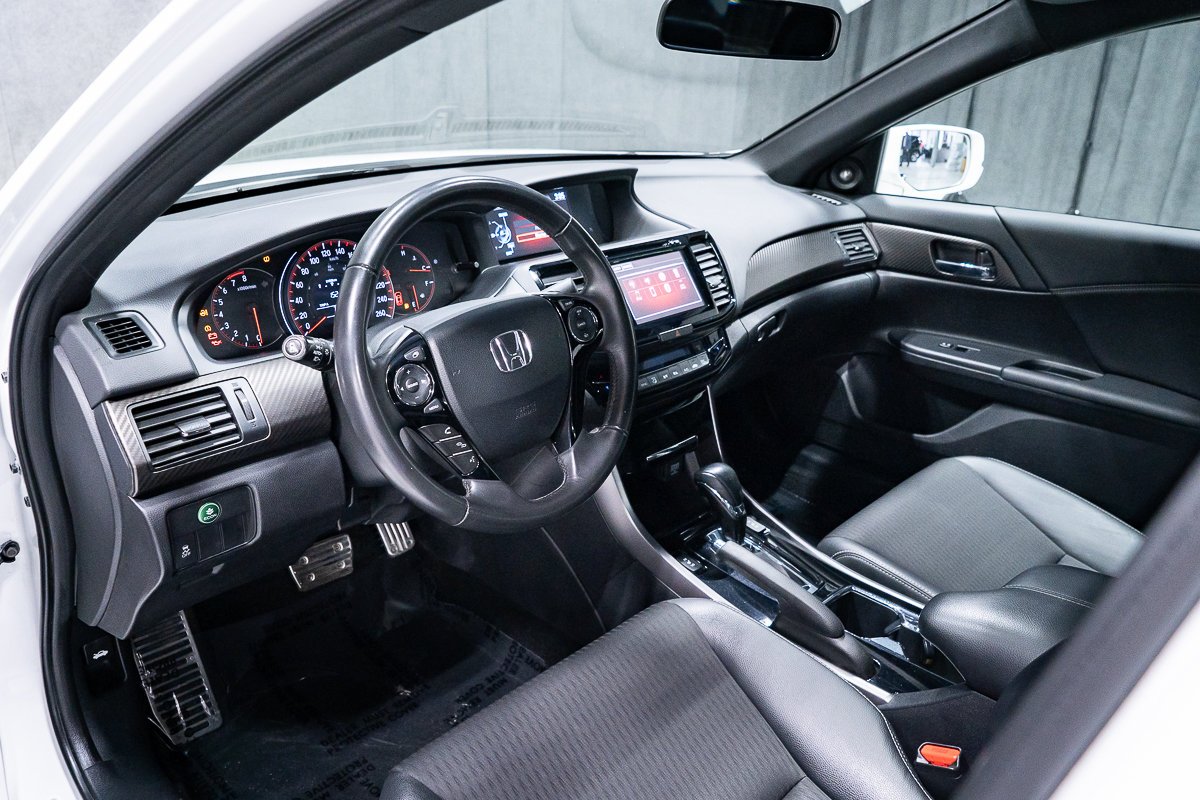 2017 Honda Accord Sedan SPORT White Montreal - photo #6