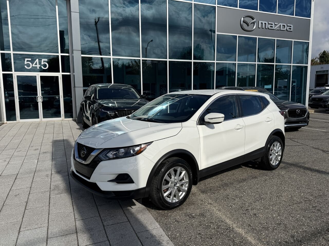 2021 Nissan Qashqai White Ste-Marie - photo #0