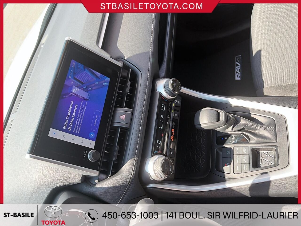 Toyota RAV4 2025 Blanc Saint-Basile-le-Grand - photo #14