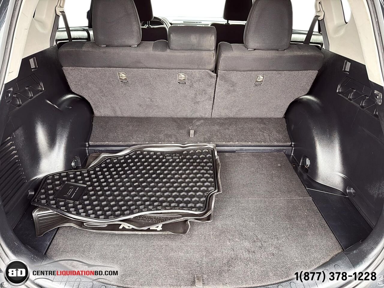 Toyota RAV4 Hybride LE+ 4 portes | BD0221 2017 Noir Granby - photo #10