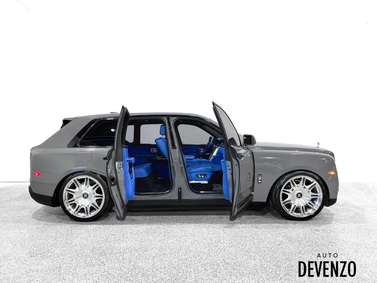 2023 Rolls-Royce Cullinan Grey Saint-Eustache - photo #3