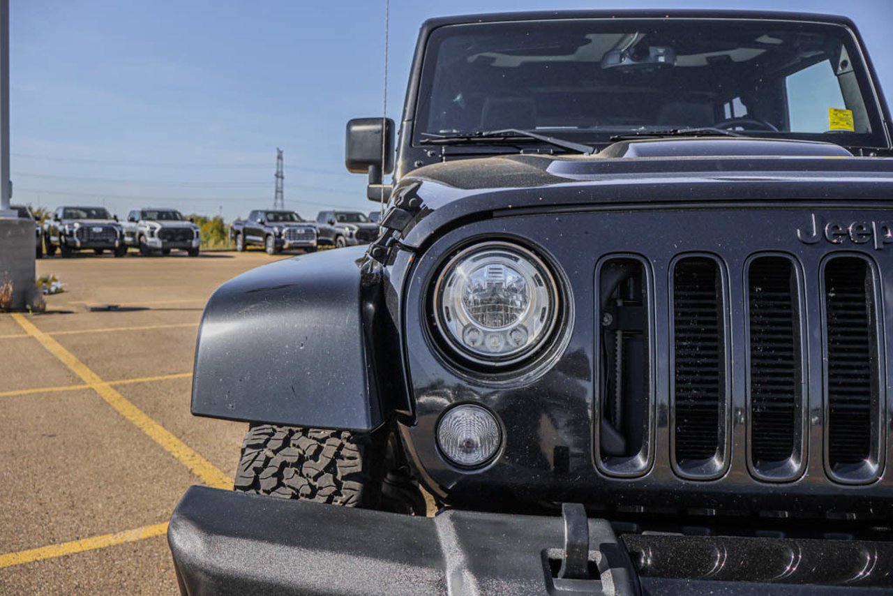2018 Jeep Wrangler JK Unlimited Sahara 4x4 Black Sherwood Park - photo #10