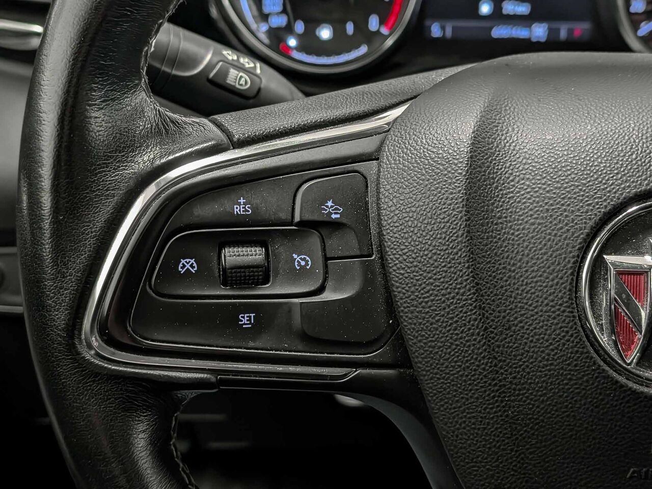 BUICK ENCORE GX AWD Select Toit Pano Sièges Chauffants 2023 Blanc Sherbrooke - photo #13