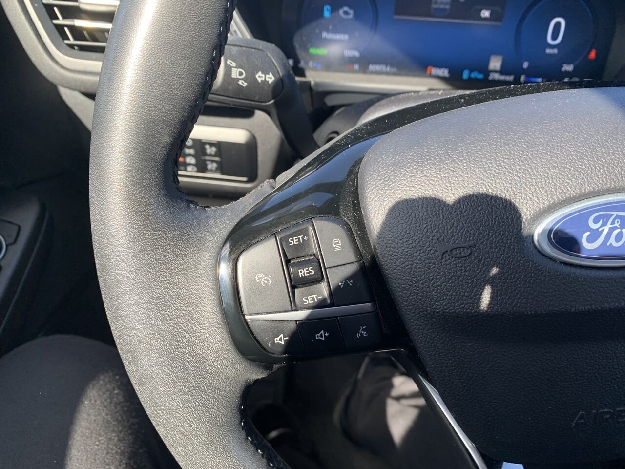 2023 Ford Escape White Châteauguay - photo #29