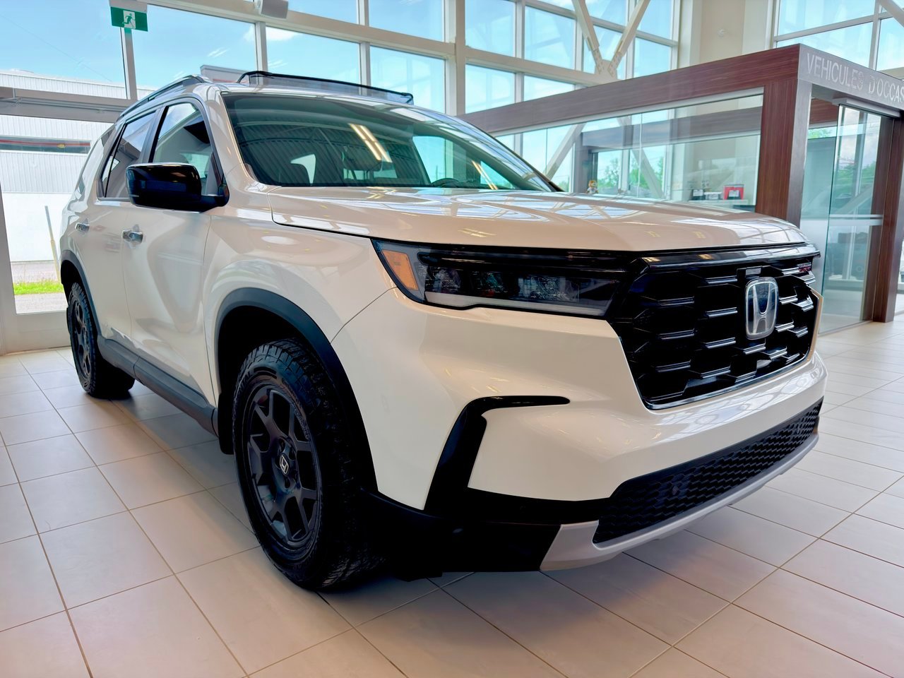 2023 Honda Pilot White Notre-Dame-des-Prairies - photo #7