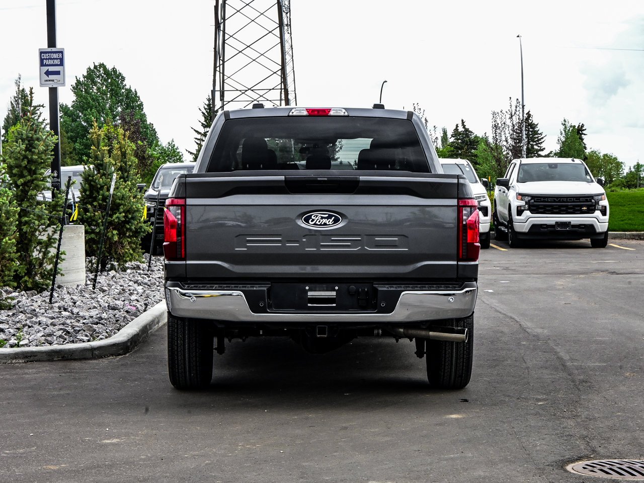 2025 Ford F-150 XLT 4WD SuperCrew 5.5' Box Grey Sherwood Park - photo #11