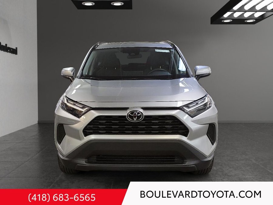 Toyota RAV4 XLE, AWD 2022 Argent