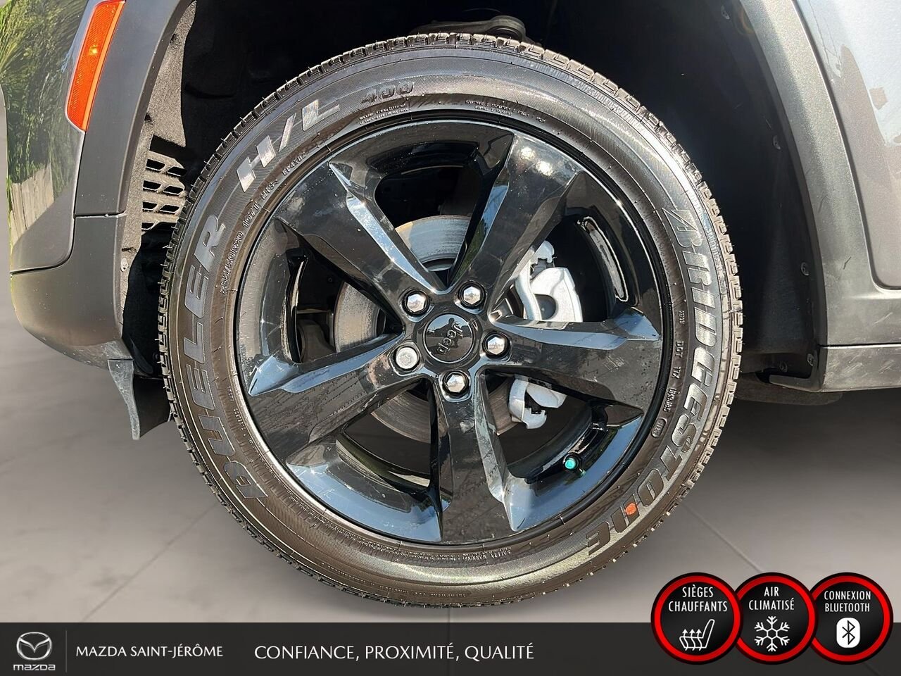 Jeep Grand Cherokee Altitude | GROUPE REMORQUAGE | CUIR | 2025 Gris Saint-Jérôme - photo #10