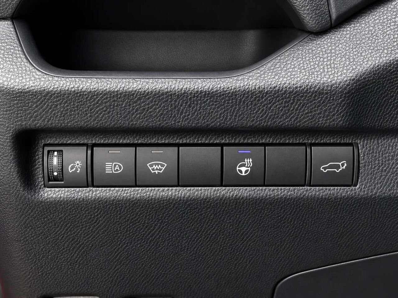2024 Toyota RAV4 Red Saint-Basile-le-Grand - photo #15