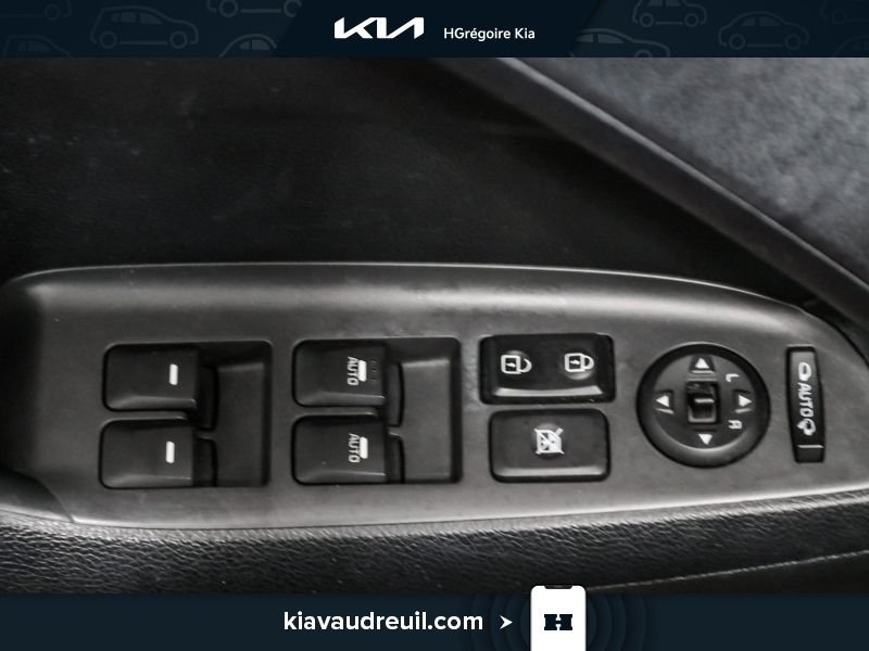 2017 Kia Forte Red Laval - photo #10