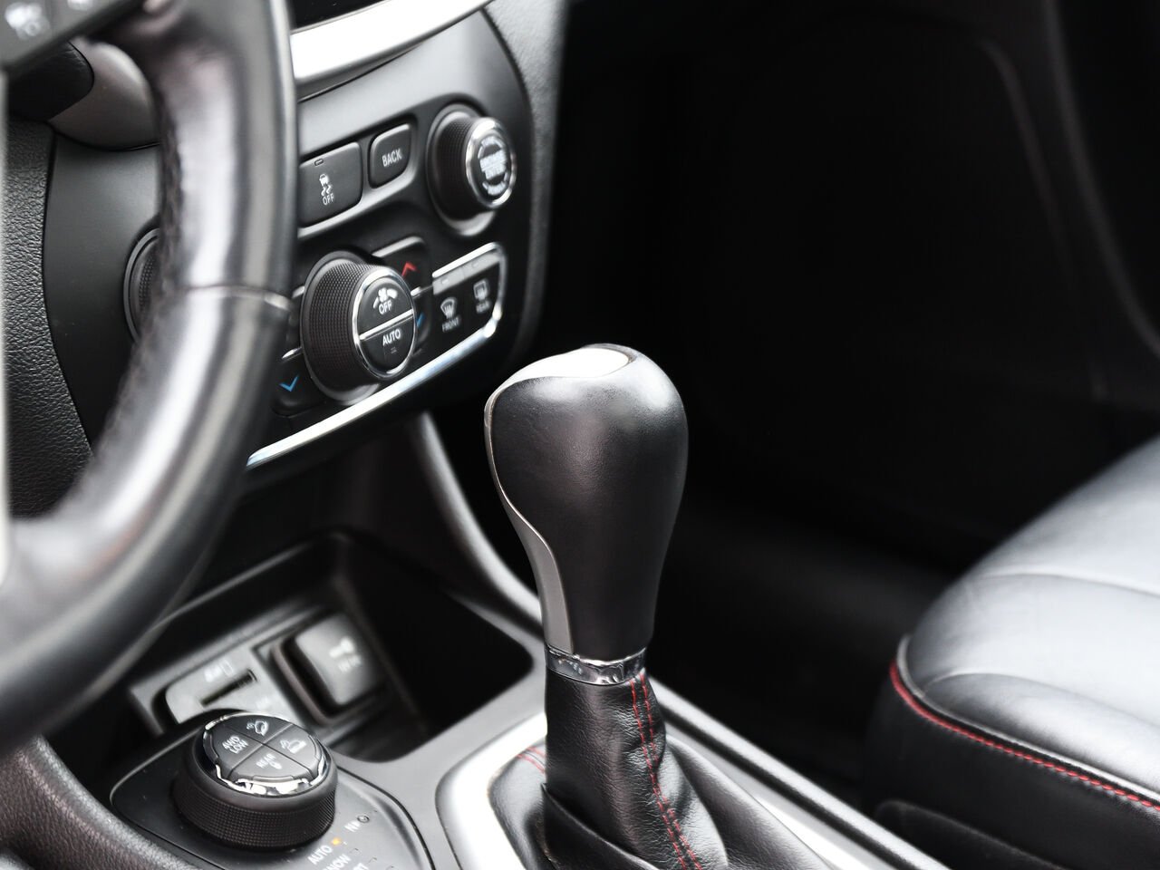 Jeep Cherokee Trailhawk AWD 2014 Noir Saint-Hyacinthe - photo #28