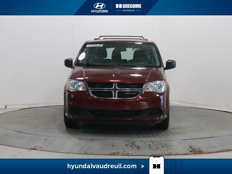 2018 Dodge GR Caravan Red Laval - photo #2