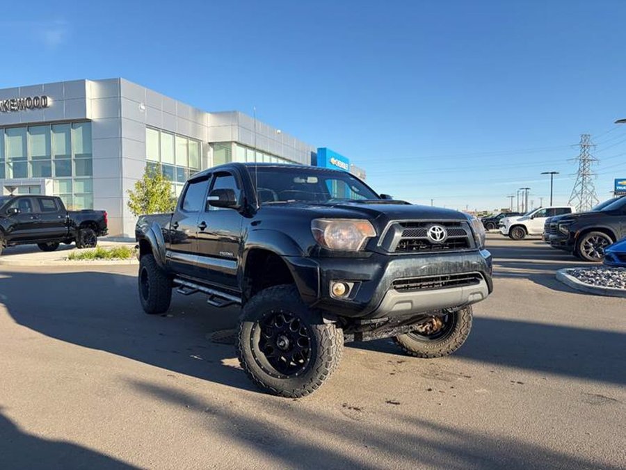 2015 Toyota Tacoma TRD Sport V6 4.0L | 18in LRG Wheels Black