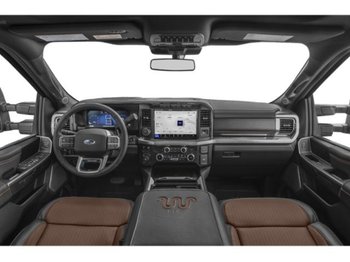 Ford Super Duty F-350 à roues arrière simples King Ranch