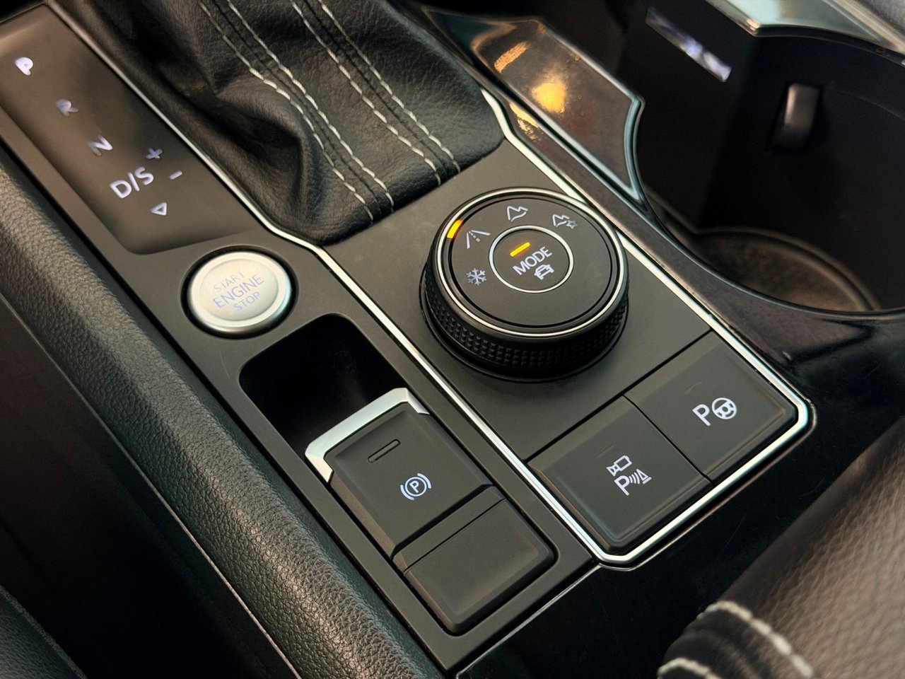 2021 Volkswagen Atlas Silver Notre-Dame-des-Prairies - photo #35
