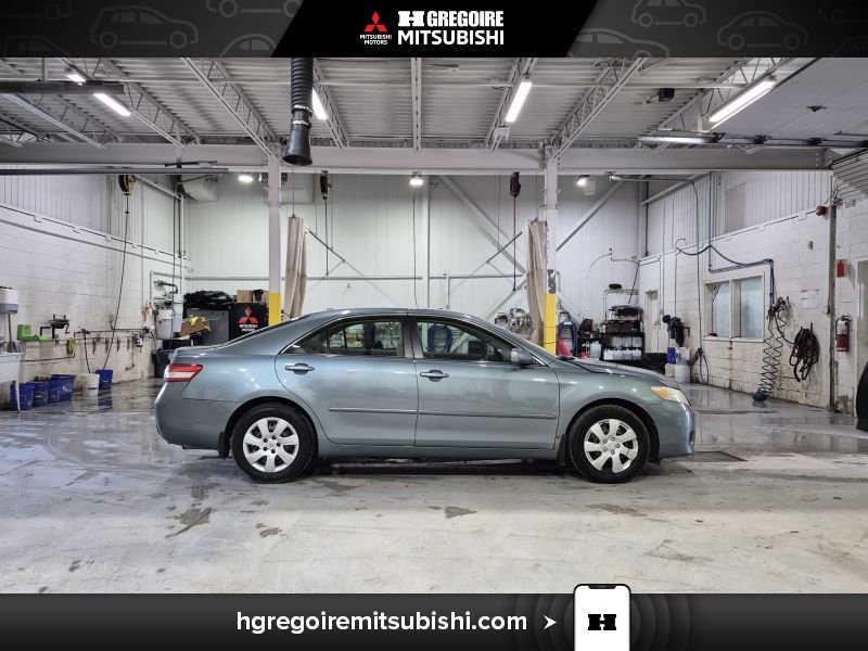 2010 Toyota Camry Green Blainville - photo #10