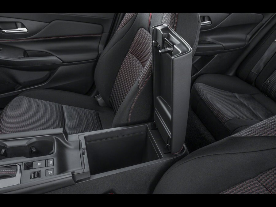 Nissan Sentra SR berline 2027 Super noir