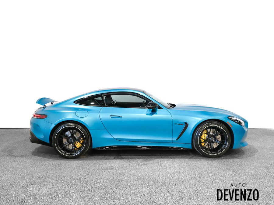 2026 Mercedes-Benz GT AMG 2026 Blue