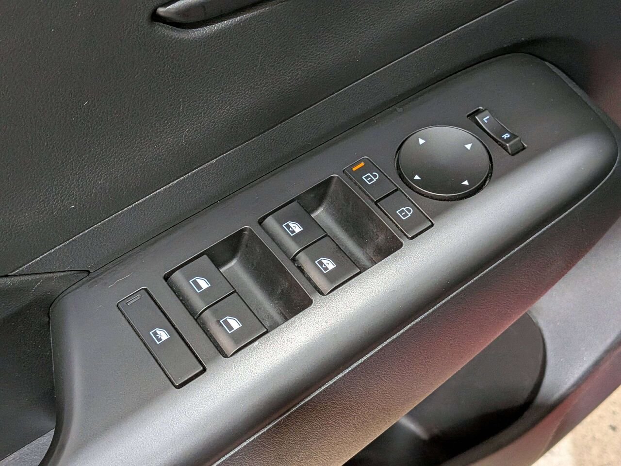 2024 Hyundai Kona Electric Preferred FWD Red Val-David - photo #32