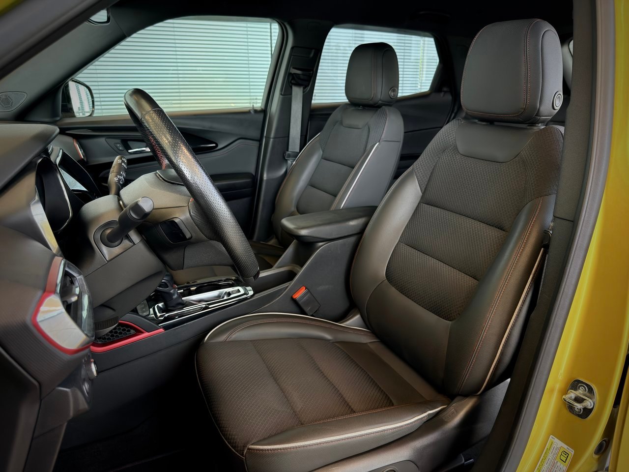 Chevrolet Trailblazer 2023 Jaune Notre-Dame-des-Prairies - photo #19