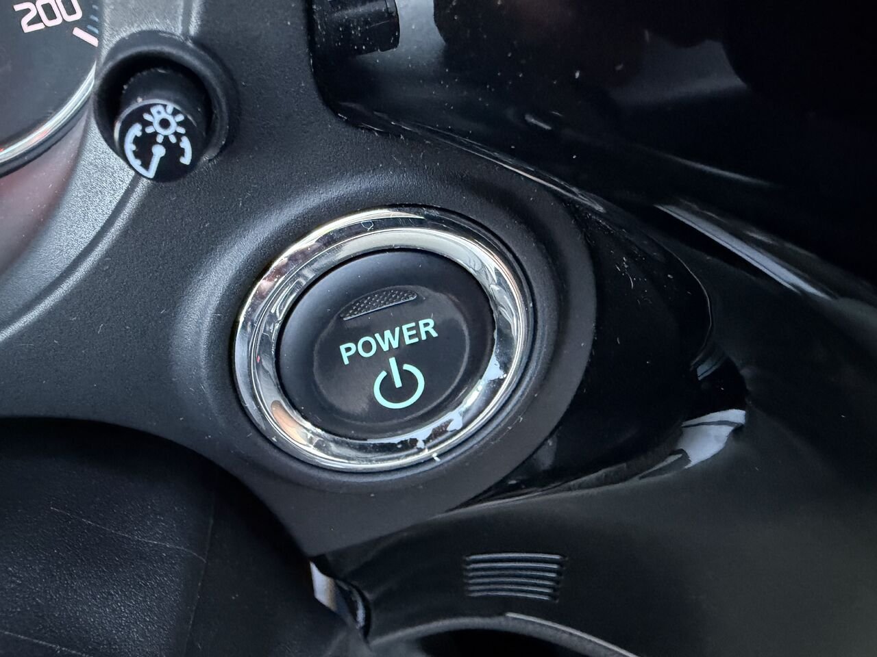 2018 Mitsubishi Outlander Plug-In Hybrid Black Thetford Mines - photo #22