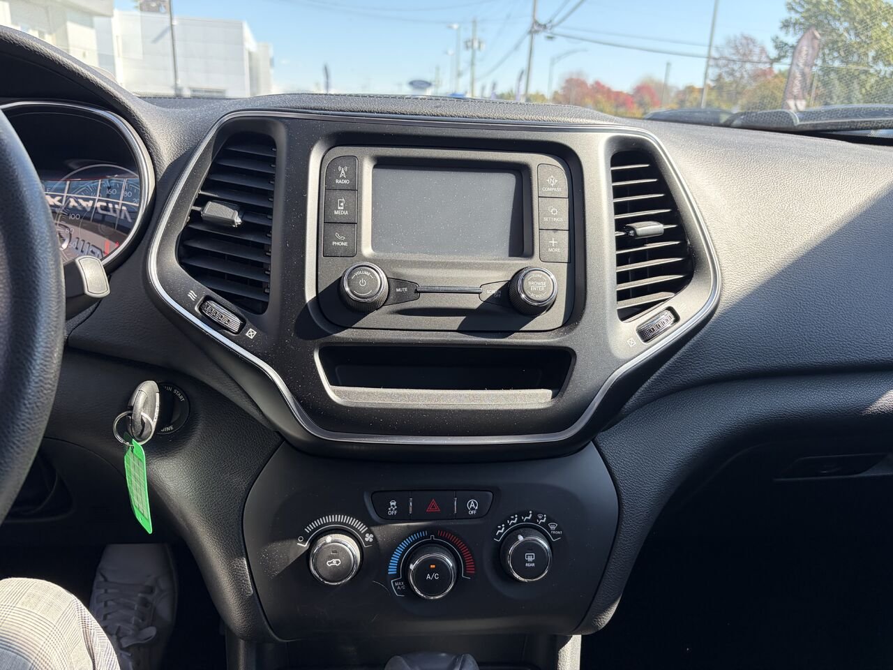2019 Jeep Cherokee Sport 4x4 Silver Montmagny - photo #12