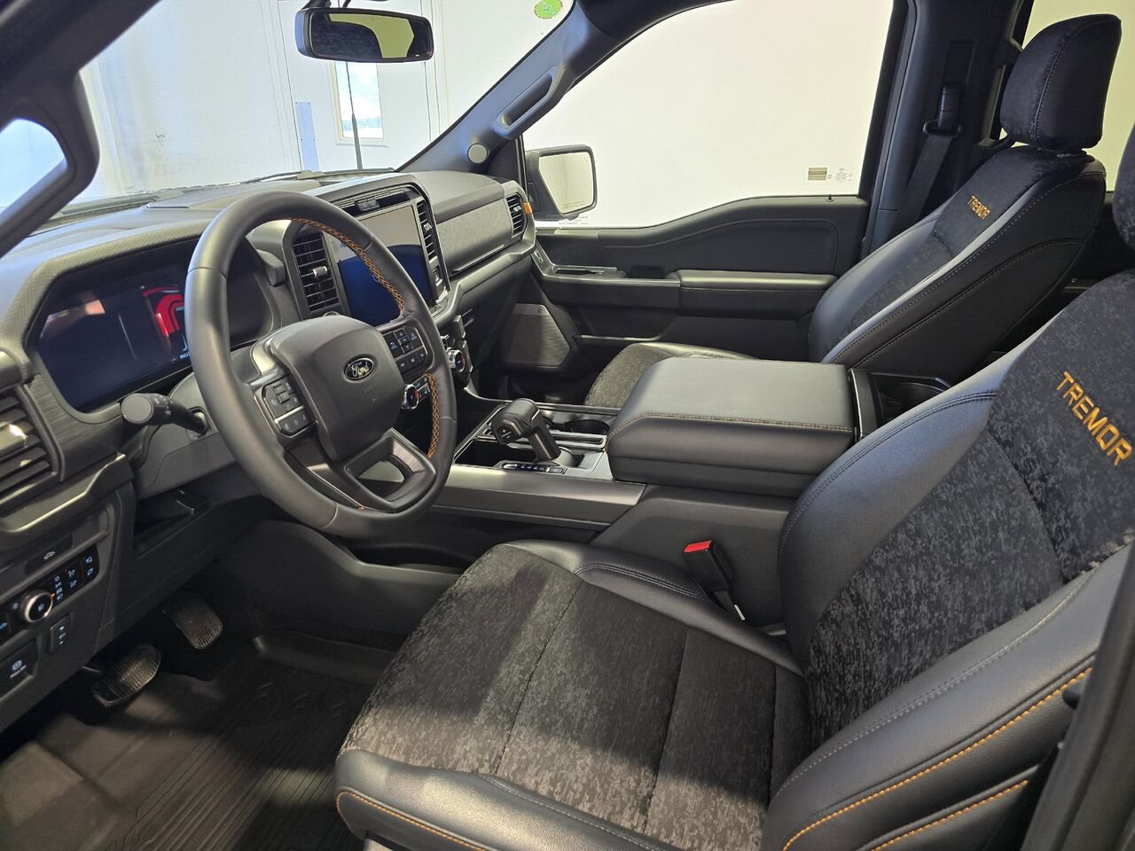 2026 Ford F-150 Carbonized Grey Metallic Châteauguay - photo #4
