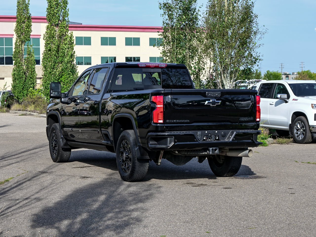 2024 Chevrolet Silverado 3500HD 4WD Crew Cab 159 High Country Black Sherwood Park - photo #10