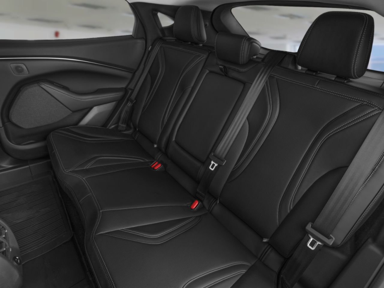2026 Ford Mustang Mach-E Desert Sand Châteauguay - photo #7