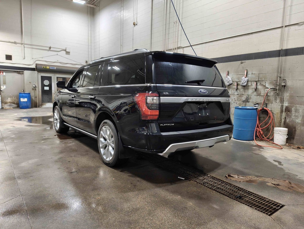 2018 Ford Expedition Max Platinum Max 4x4 Black Sherwood Park - photo #4