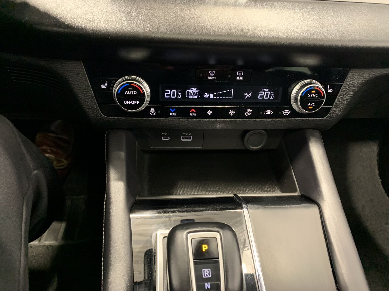 Mitsubishi Outlander SE AWD SE, AWD, 2.5L 2023 Argent Châteauguay - photo #27