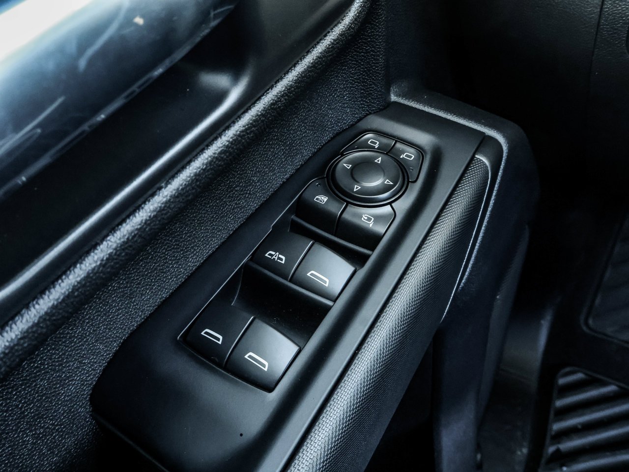 2026 Chevrolet Silverado 2500HD 4WD Crew Cab 159 Custom Black Sherwood Park - photo #18